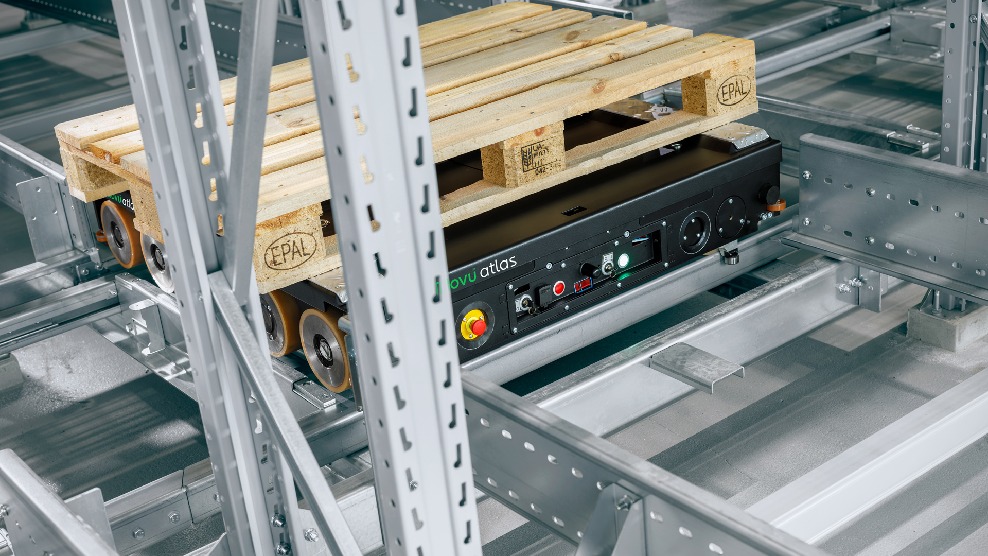 Efficiency and precision for high-density automated storage in a single ...